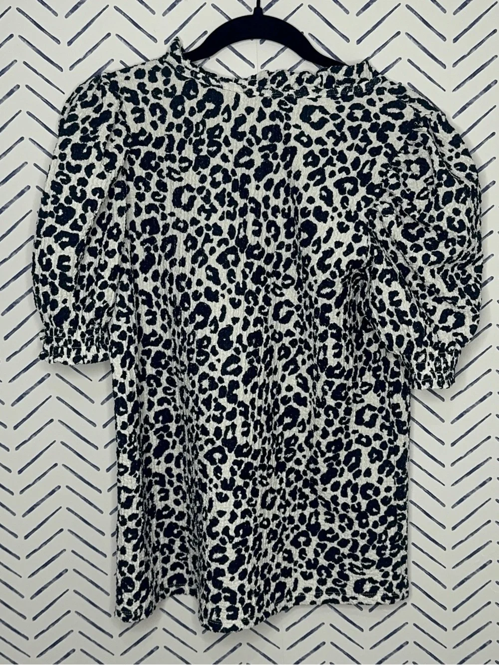 Loft Crinkle Gauze Puff Sleeve V-Neck Blouse Navy white size small